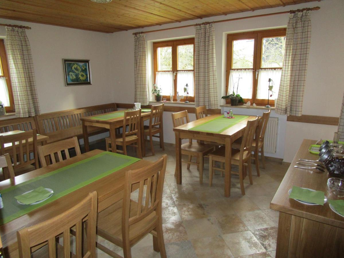 Pension Eva Нойхаус-на-Инне Экстерьер фото